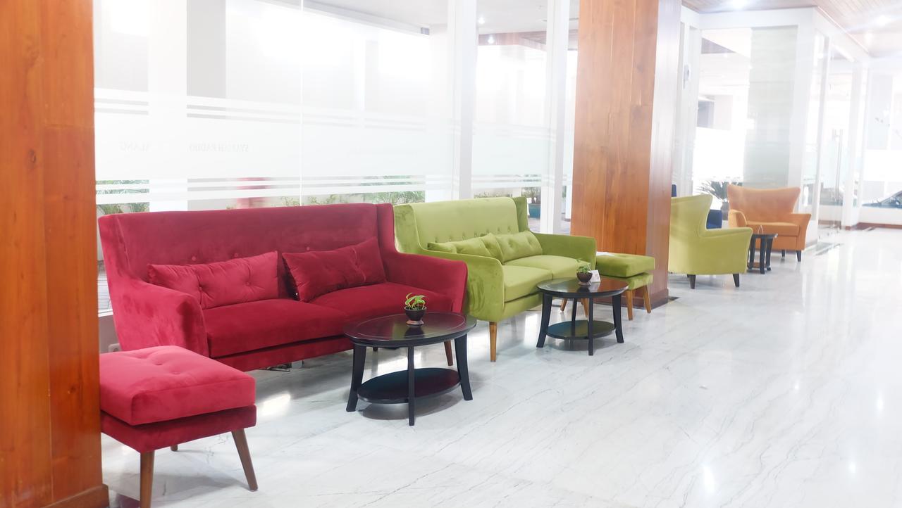 Syariah Radho Hotel Sengkaling Маланг Экстерьер фото